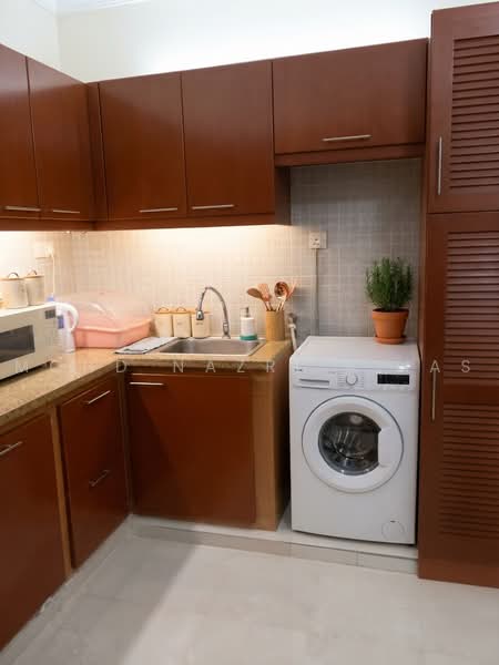 Condominium for Sale at 10 Semantan Suites - Mohd Nazri Alias - Kitchen - PropertyGuru.com.my