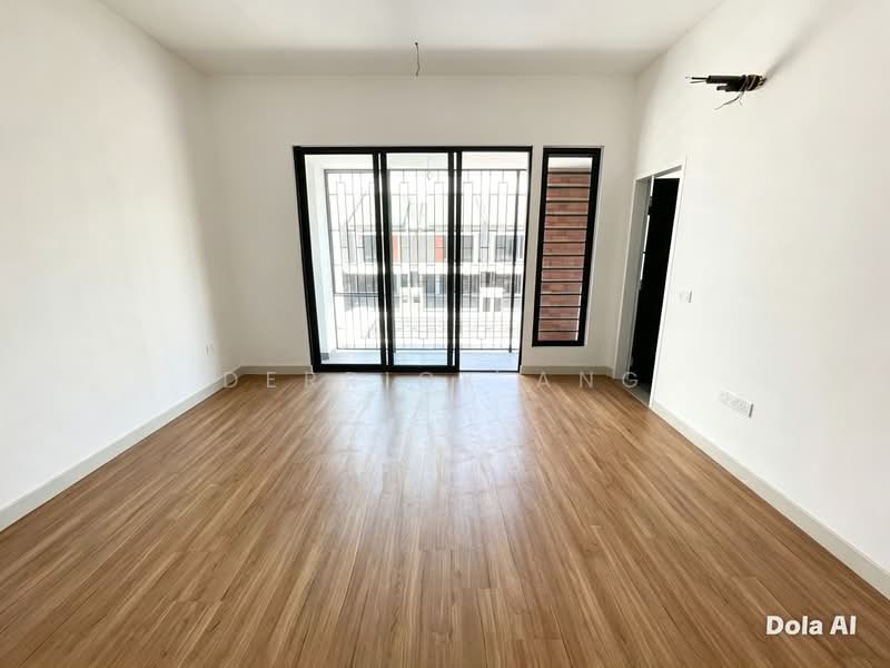 2-storey Terraced House for Sale in Elmina (Shah Alam) - Derrick Ang - Living Room - PropertyGuru.com.my