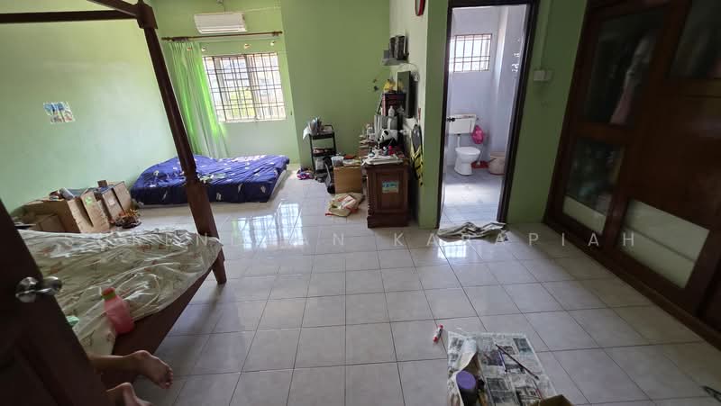 Rumah Teres 2-Tingkat untuk Dijual di Klang (Selangor) - Surendran Karapiah - Bedroom - PropertyGuru.com.my