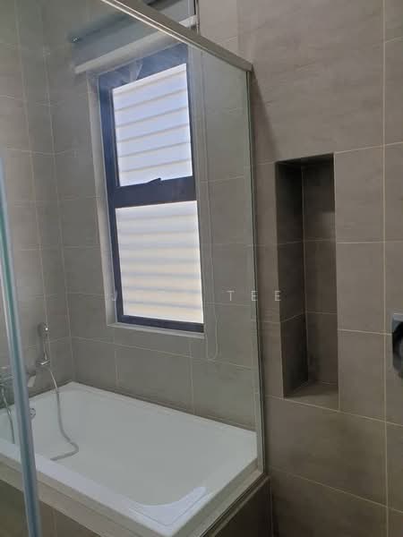 Rumah Berkembar untuk Dijual di Setia Alam (Selangor) - Jess Tee - Bathroom - PropertyGuru.com.my