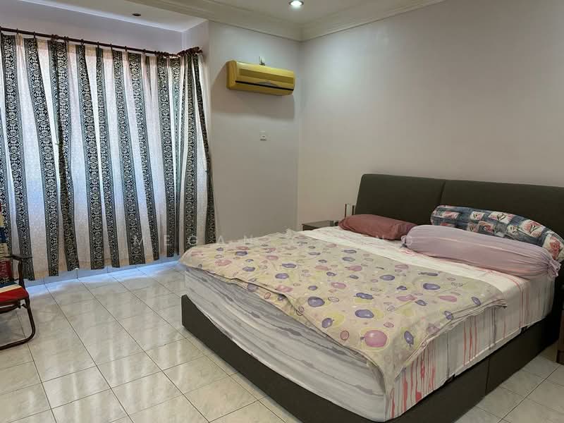 Rumah Teres untuk Dijual di Bandar Kinrara Seksyen 5 (Bandar Kinrara) - Megan Chong - Bedroom - PropertyGuru.com.my