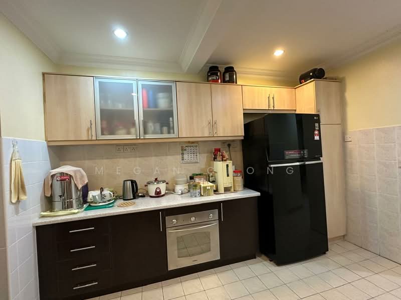 Rumah Teres untuk Dijual di Bandar Kinrara Seksyen 5 (Bandar Kinrara) - Megan Chong - Kitchen - PropertyGuru.com.my