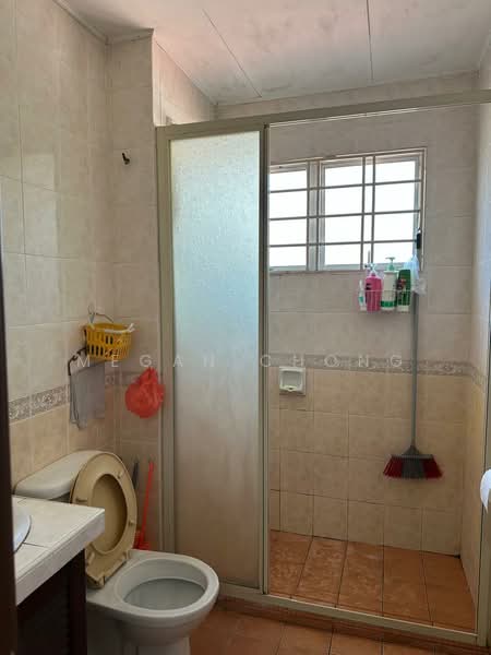 Rumah Teres untuk Dijual di Bandar Kinrara Seksyen 5 (Bandar Kinrara) - Megan Chong - Bathroom - PropertyGuru.com.my