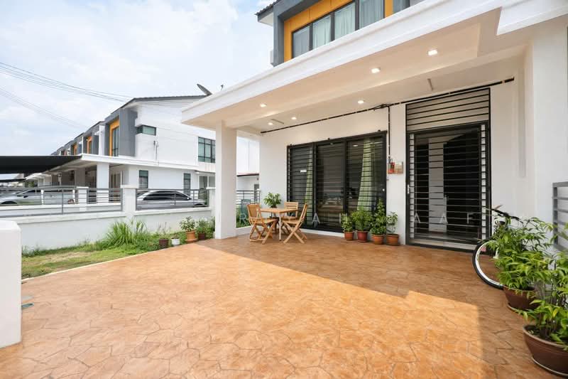 2-storey Terraced House for Sale in Saujana Utama (Selangor) - SITI KHAIRIYAH JAAFAR - Exterior - PropertyGuru.com.my