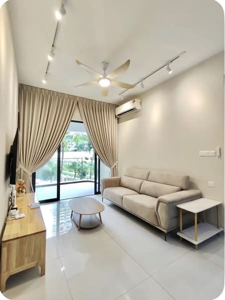 Condominium for Rent at Kings Bay @ Country Garden Danga Bay - Eirene Lee - Living Room - PropertyGuru.com.my