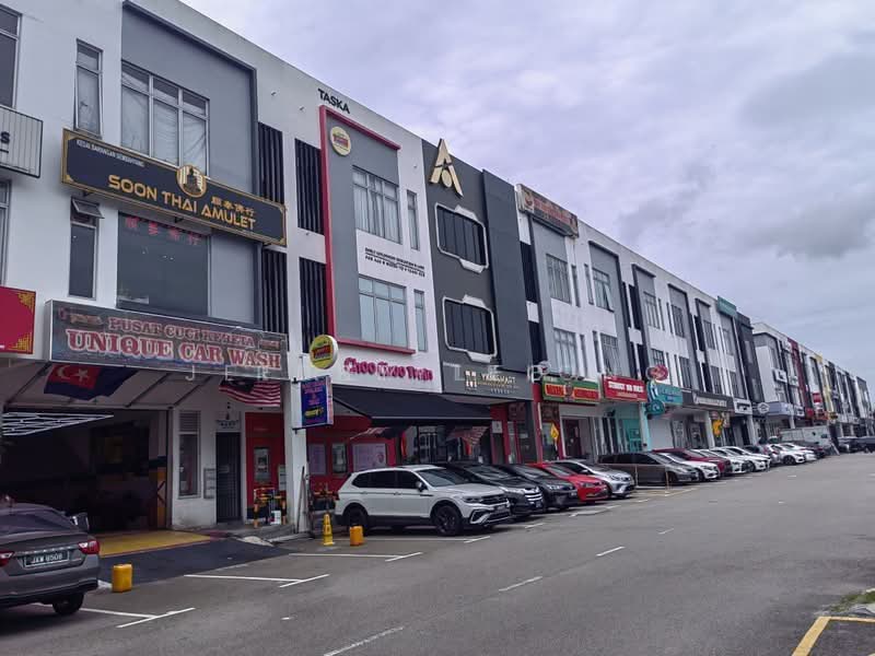 Shop / Office untuk Disewa di Austin Crest (Johor Bahru) - Jeffrey Kiong - Exterior - PropertyGuru.com.my