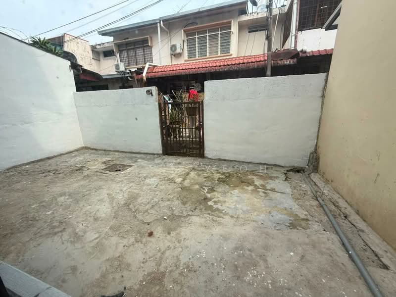 2-storey Terraced House for Sale in Taman Pelangi (Johor Bahru) - Sean Yeoh - Exterior - PropertyGuru.com.my