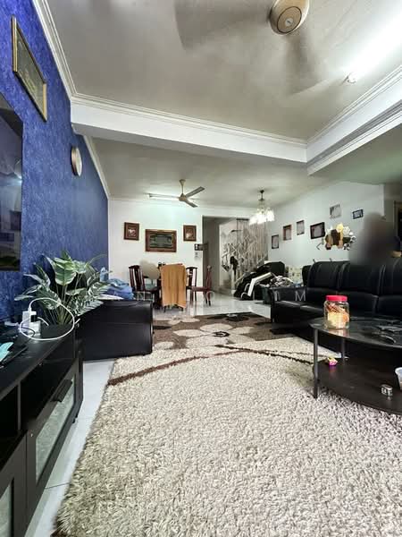Rumah Teres 2-Tingkat untuk Dijual di Alam Damai (Cheras) - Danilo Lim - Living Room - PropertyGuru.com.my