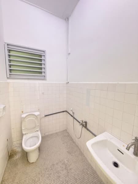 Rumah Teres 1-Tingkat untuk Dijual di Taman Johor Jaya (Johor Bahru) - Jordan . - Bathroom - PropertyGuru.com.my