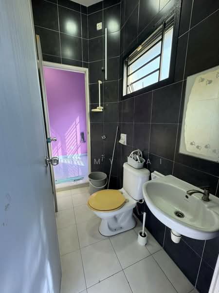 2-storey Terraced House for Sale in Setia Tropika (Johor Bahru) - Tommy Tai - Bathroom - PropertyGuru.com.my