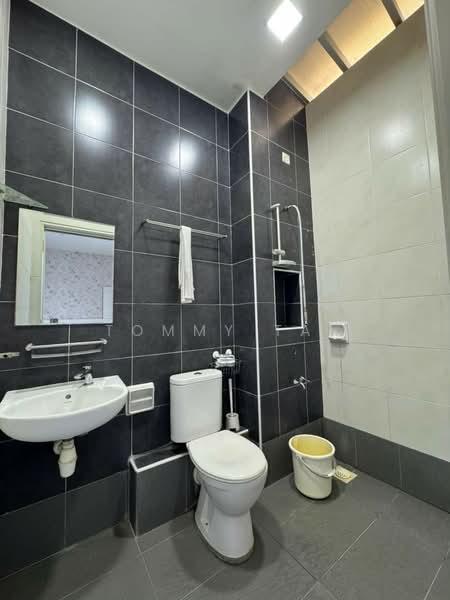 2-storey Terraced House for Sale in Setia Tropika (Johor Bahru) - Tommy Tai - Bathroom - PropertyGuru.com.my