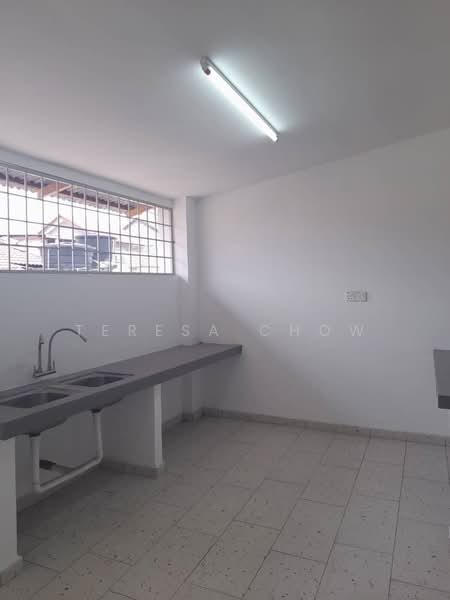 1-storey Terraced House for Rent in Petaling Jaya (Selangor) - Teresa Chow - Kitchen - PropertyGuru.com.my
