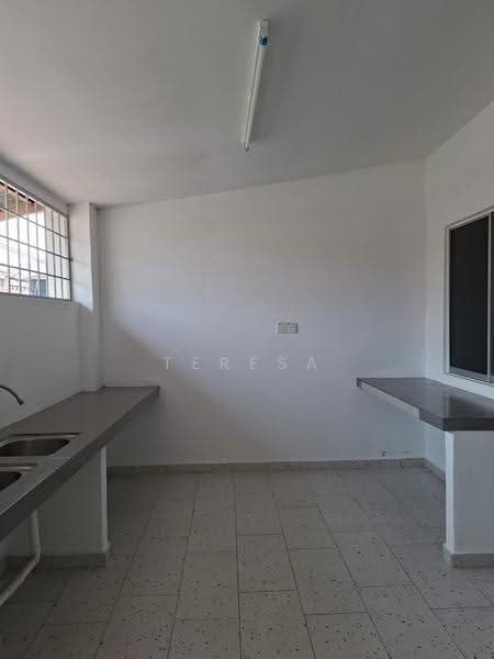 Rumah Teres 1-Tingkat untuk Disewa di Petaling Jaya (Selangor) - Teresa Chow - Kitchen - PropertyGuru.com.my