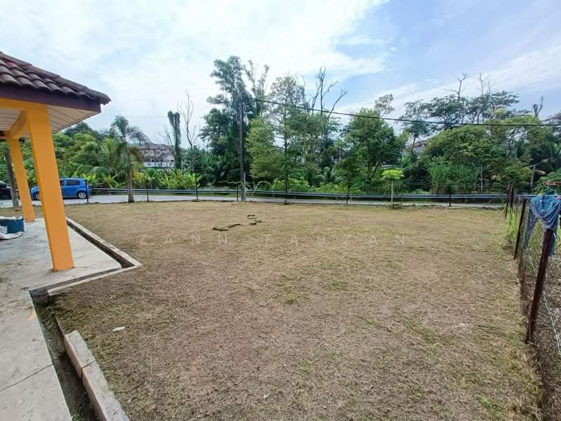 Rumah Teres 2-Tingkat untuk Dijual di Bukit Sentosa (Rawang) - Zann Fauzan - Exterior - PropertyGuru.com.my