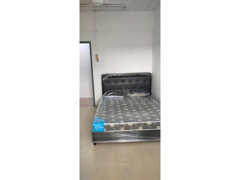 Pangsapuri untuk Dijual di Putri Ria Apartment - Cora Loh - Bedroom - PropertyGuru.com.my