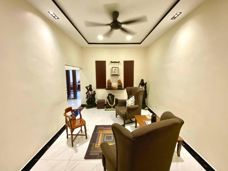 1-storey Terraced House for Sale in Taman Melawis (Klang) - Mala Palanisamy - Living Room - PropertyGuru.com.my