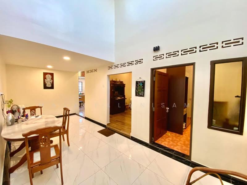 1-storey Terraced House for Sale in Taman Melawis (Klang) - Mala Palanisamy - Dining Room - PropertyGuru.com.my