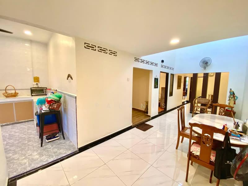 1-storey Terraced House for Sale in Taman Melawis (Klang) - Mala Palanisamy - Kitchen - PropertyGuru.com.my
