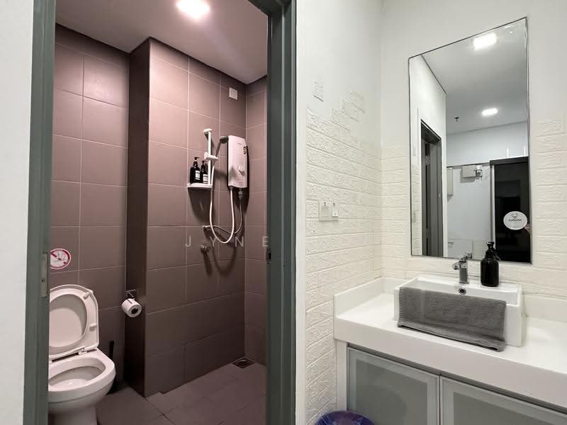 Kediaman Servis untuk Dijual di Mercu Summer Suites - Jyne Lim - Bathroom - PropertyGuru.com.my
