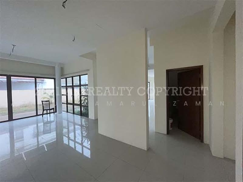 Bungalow House untuk Dijual di Bandar Seri Putra (Bangi) - Azizul Kamarul Zaman - Living Room - PropertyGuru.com.my