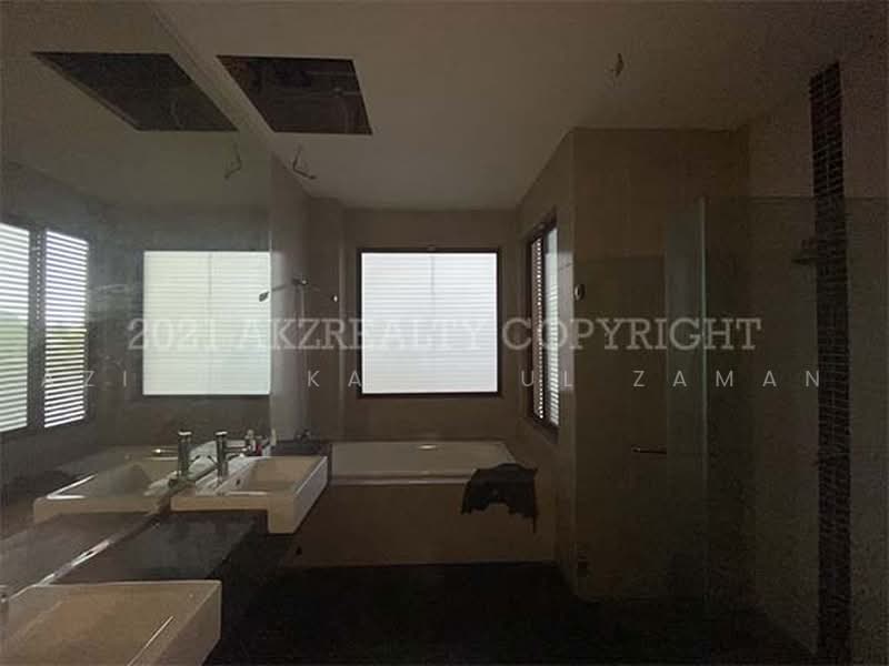 Bungalow House untuk Dijual di Bandar Seri Putra (Bangi) - Azizul Kamarul Zaman - Bathroom - PropertyGuru.com.my