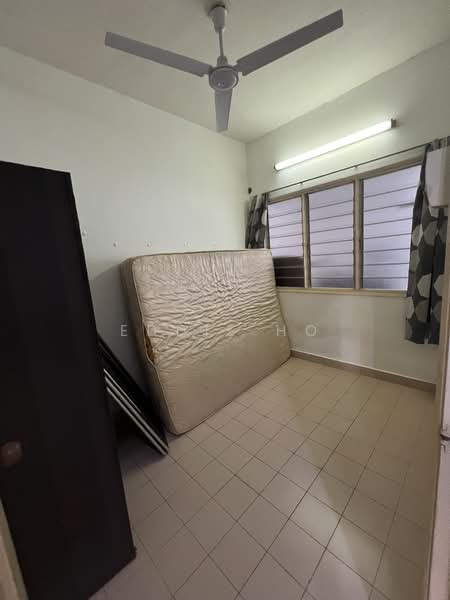 Rumah Teres untuk Disewa di Usj 2 (Subang Jaya) - Eddie Ho - Bedroom - PropertyGuru.com.my