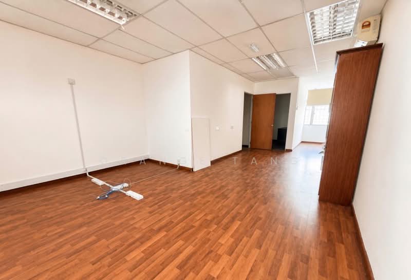 Shop / Office untuk Disewa di Usj 10 (Subang Jaya) - Orange Tang - Interior - PropertyGuru.com.my