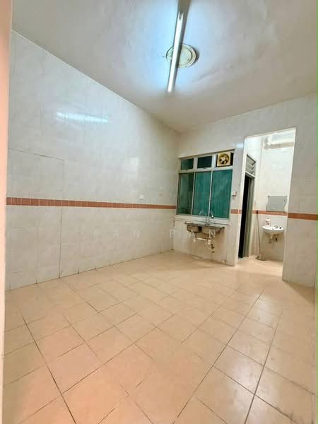 2-storey Terraced House for Rent in Taman Setia Indah (Tebrau) - Pan Pan - Kitchen - PropertyGuru.com.my