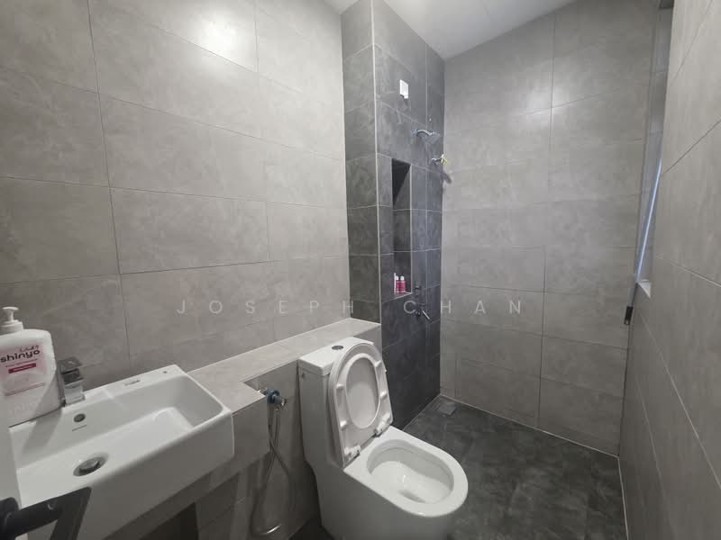 Rumah Berkembar untuk Dijual di Alam Impian (Shah Alam) - Joseph Chan - Bathroom - PropertyGuru.com.my