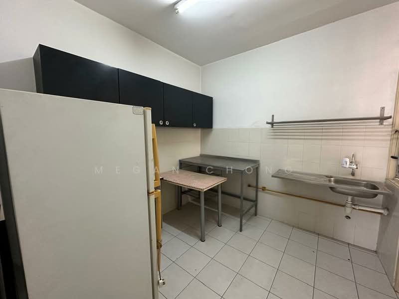Kondominium untuk Dijual di Desa Permai - Megan Chong - Kitchen - PropertyGuru.com.my