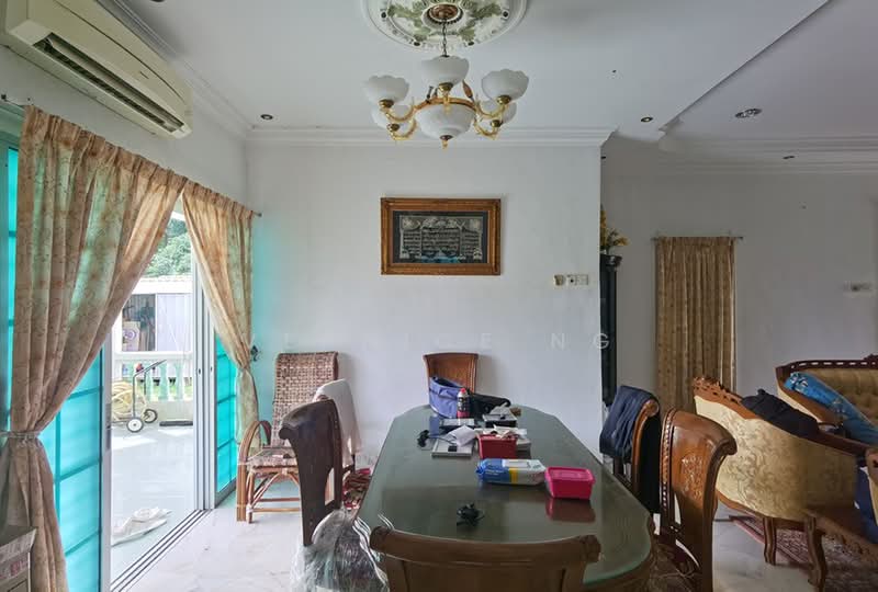 Bungalow House for Sale in Pantai Sepang Putra (Sepang) - Vernice Ng - Dining Room - PropertyGuru.com.my