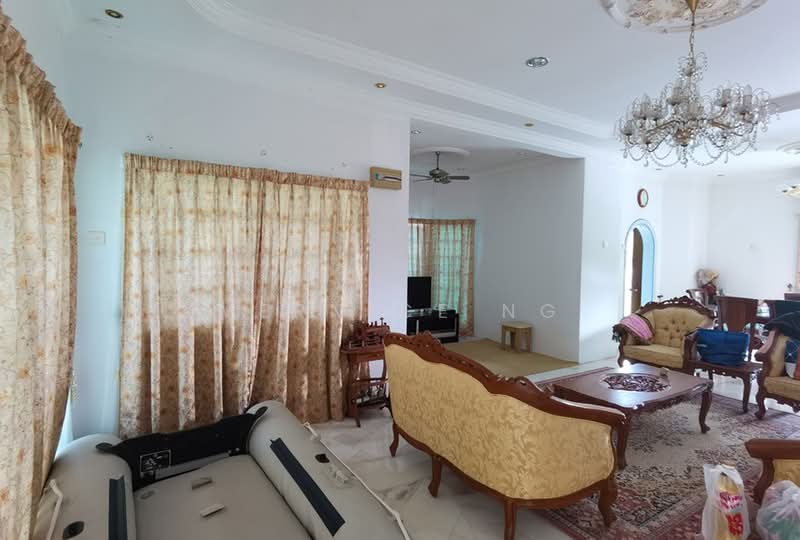Bungalow House for Sale in Pantai Sepang Putra (Sepang) - Vernice Ng - Living Room - PropertyGuru.com.my