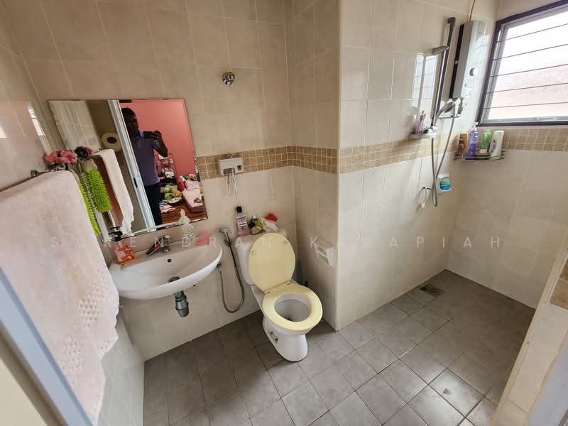 Semi-Detached House for Sale in Setia Damai (Setia Alam) - Surendran Karapiah - Bathroom - PropertyGuru.com.my