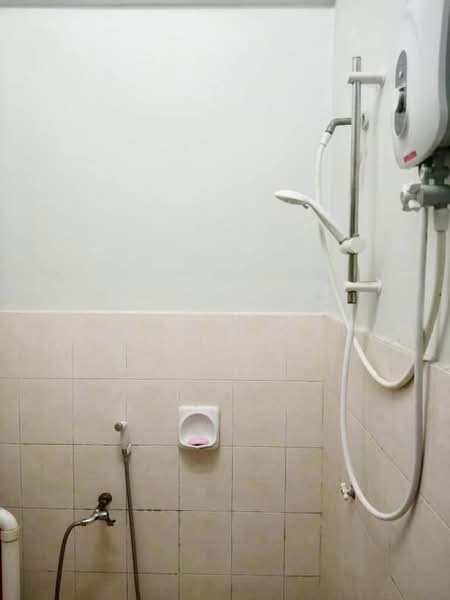 Pangsapuri untuk Dijual di Vista Mutiara - Ahmad Muslim - Bathroom - PropertyGuru.com.my