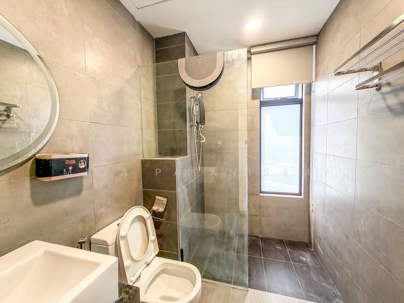 Kediaman Servis untuk Dijual di The Era @ Duta North - Mala Palanisamy - Bathroom - PropertyGuru.com.my