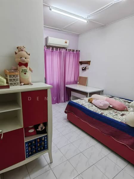 Rumah Teres 2-Tingkat untuk Dijual di Taman Sri Aman (Cheras) - Denver Sin - Bedroom - PropertyGuru.com.my