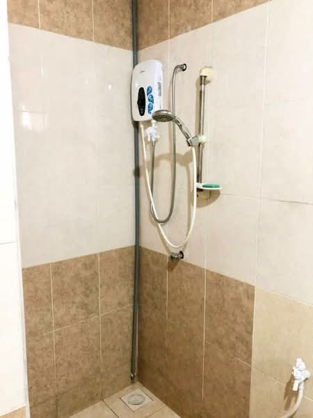 Condominium for Sale at Platinum Hill PV 6 - Ahmad Muslim - Bathroom - PropertyGuru.com.my
