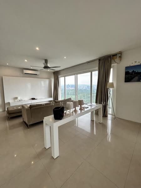 Kondominium untuk Disewa di Menara Bintang Goldhill - Manny Lum - Living Room - PropertyGuru.com.my