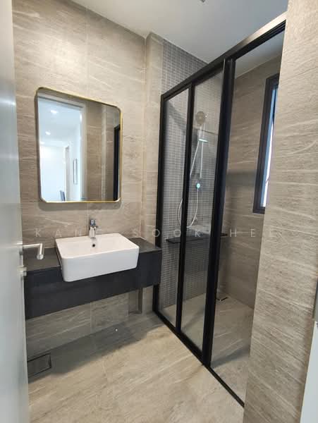 Service Residence for Sale at Edelweiss @ Tropicana Gardens - Kang Sook Hee - Bathroom - PropertyGuru.com.my
