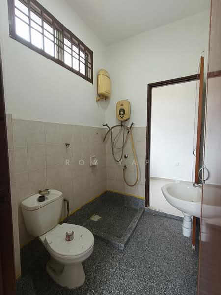 2-storey Terraced House for Sale in Taman Nusa Bestari (Iskandar Puteri (Nusajaya)) - Roy Yap - Bathroom - PropertyGuru.com.my