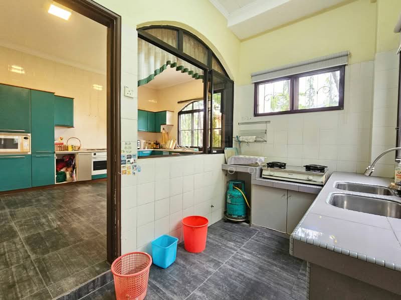 Semi-Detached House for Sale in Sultan Abdul Aziz Shah Golf & Country Club (Shah Alam) - Jason Ooi - Kitchen - PropertyGuru.com.my