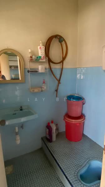 2-storey Terraced House for Sale in Taman Sri Gadong (Klang) - Lay Bee - Bathroom - PropertyGuru.com.my