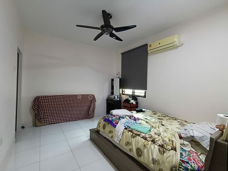 Terraced House for Sale in Taman Laguna (Johor Bahru) - Roy Yap - Bedroom - PropertyGuru.com.my