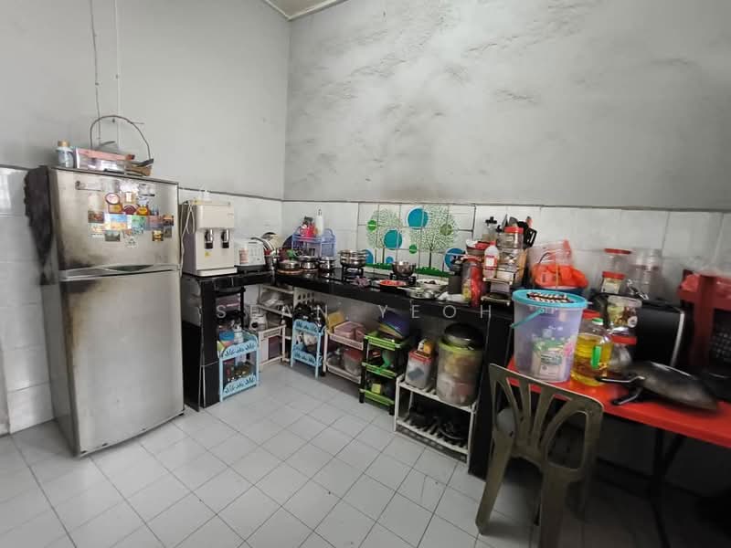 Rumah Teres 1-Tingkat untuk Dijual di Taman Anggerik (Johor Bahru) - Sean Yeoh - Kitchen - PropertyGuru.com.my