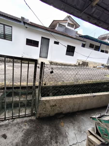 1-storey Terraced House for Sale in Taman Anggerik (Tampoi) - Sean Yeoh - PropertyGuru.com.my