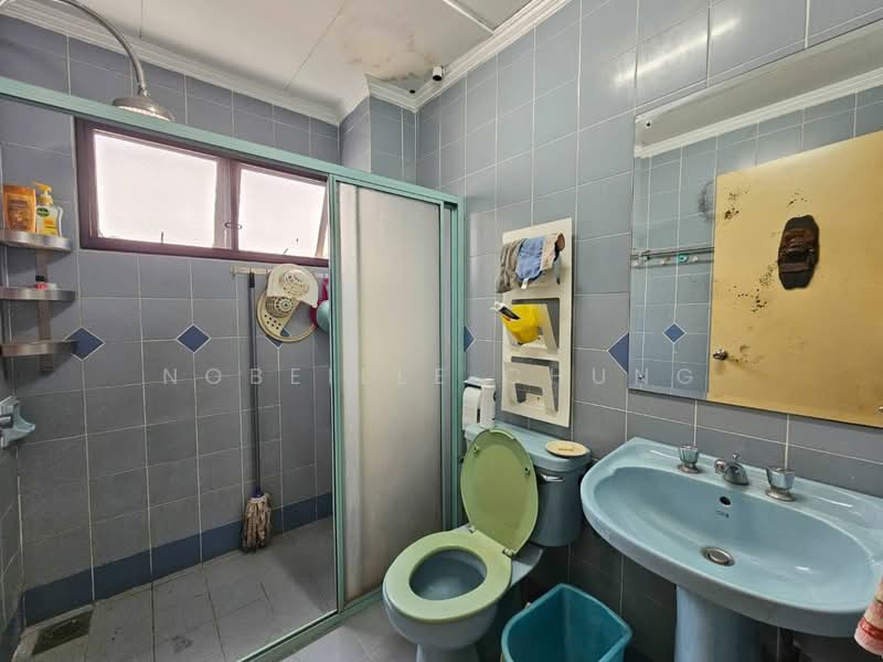 Rumah Berkembar untuk Dijual di Sultan Abdul Aziz Shah Golf & Country Club (Shah Alam) - Nobeille Chung - Bathroom - PropertyGuru.com.my