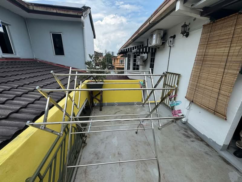 Semi-Detached House for Sale in Bandar Country Homes (Rawang) - Elvis Kok - Exterior - PropertyGuru.com.my