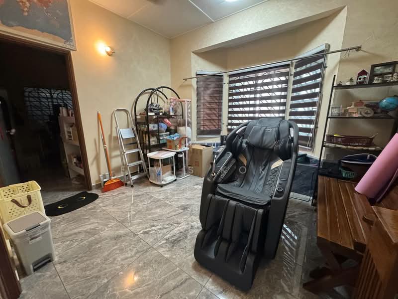 Semi-Detached House for Sale in Bandar Country Homes (Rawang) - Elvis Kok - Living Room - PropertyGuru.com.my