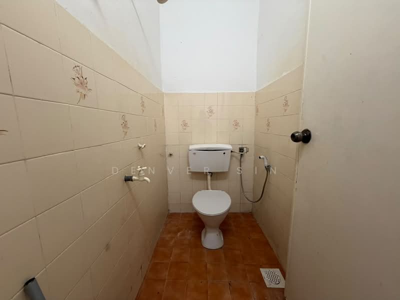 Terraced House for Sale in Batu 9 (Cheras) - Denver Sin - Bathroom - PropertyGuru.com.my