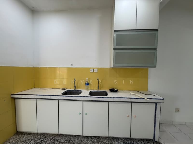 Terraced House for Sale in Batu 9 (Cheras) - Denver Sin - Kitchen - PropertyGuru.com.my